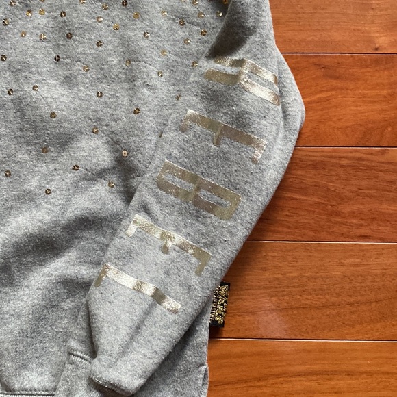 Girls Star Wars theme sweatshirt - Size 6/6X (S) - Picture 2 of 3